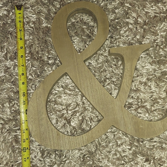 Wall decor - & - Picture 8 of 11